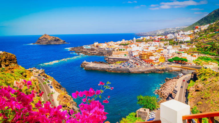 where to travel in winter for hot weather